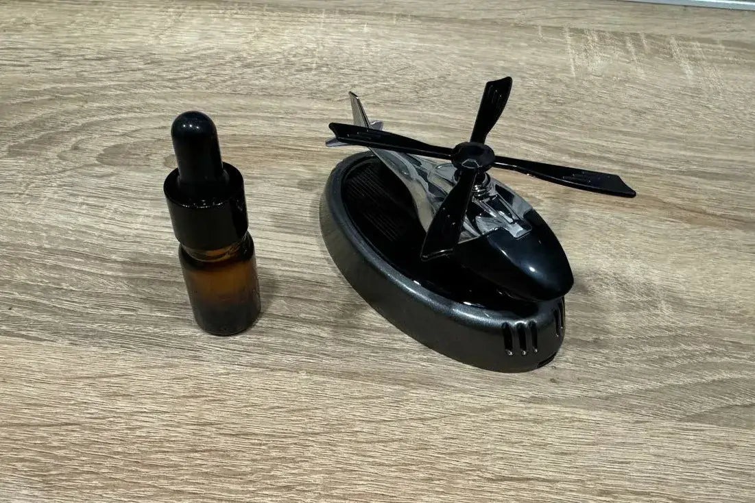 Désodorisant Solaire pour Voiture – Hélicoptère Rotatif Aromathérapie